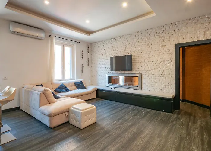 Lejlighed Xenia - Spacious Four-room In Moscova Milano