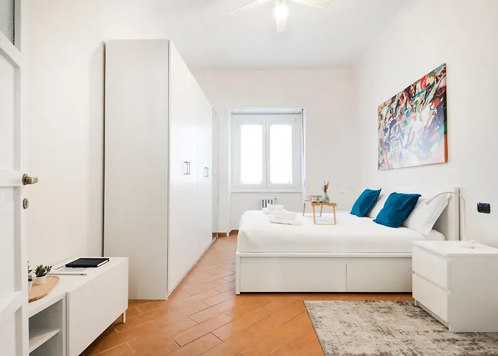 Easylife - Lovely In Porta Romana