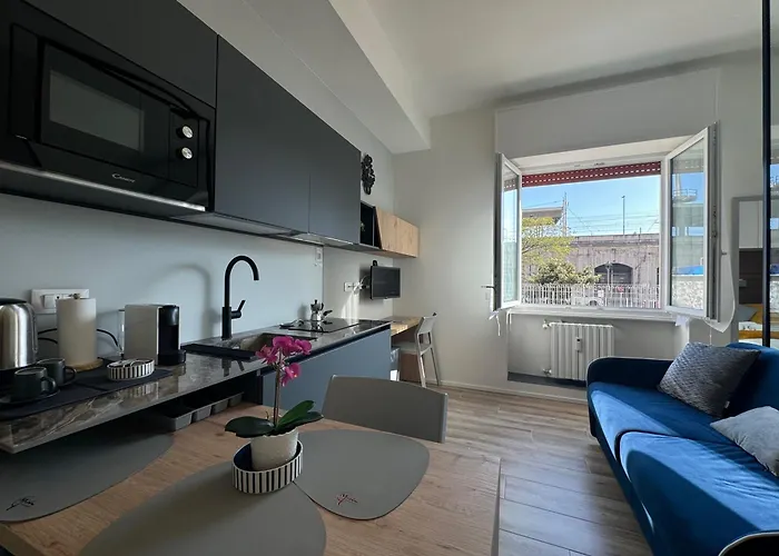 La Casa Di Matthew - Homy ميلان