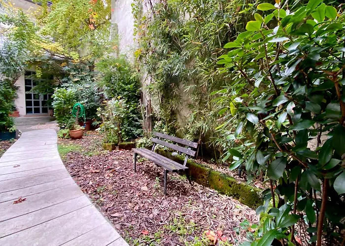 Sant Ambrogio Courtyard In Shared Flat בית אירוח