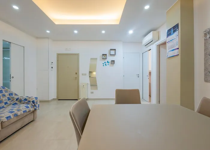 I Host - Della Torre 9 *