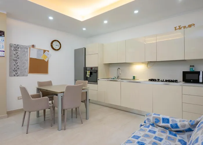 I Host - Della Torre 9