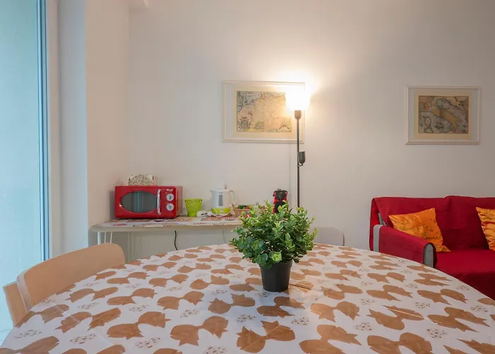 I Host - Monza 32 * Milano