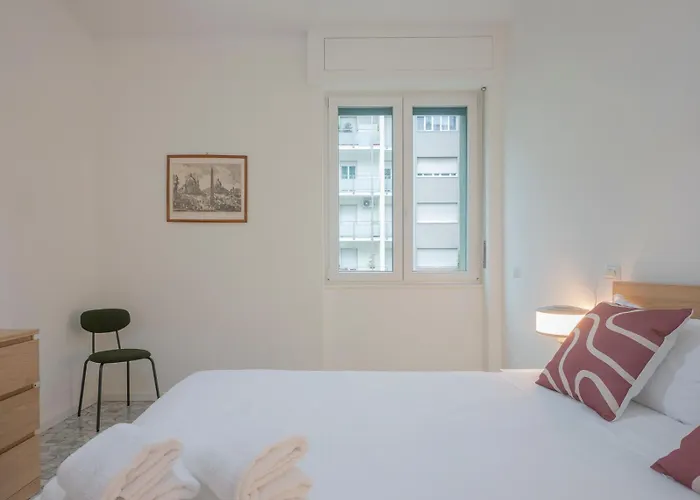 I Host - Monza 32 Milano