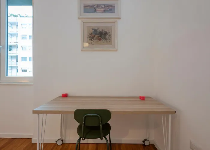 I Host - Monza 32 * Milano