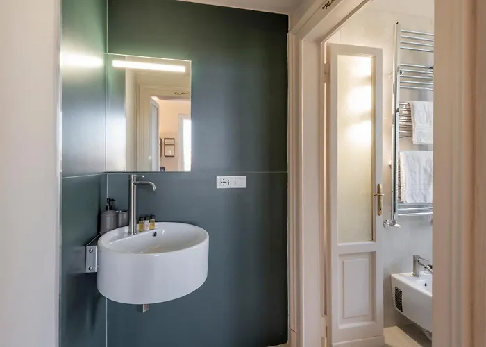 Laurana, 6 Ampio E Luminoso Per 6 Milano