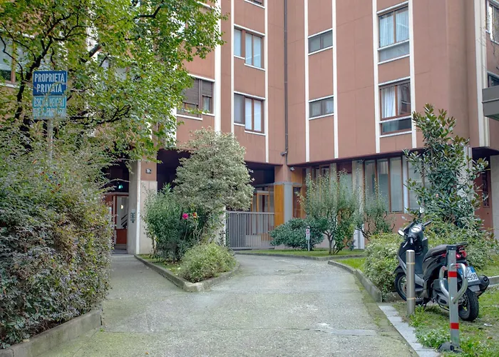 Easylife - - Garibaldi 72-3 - Brera * Milánó