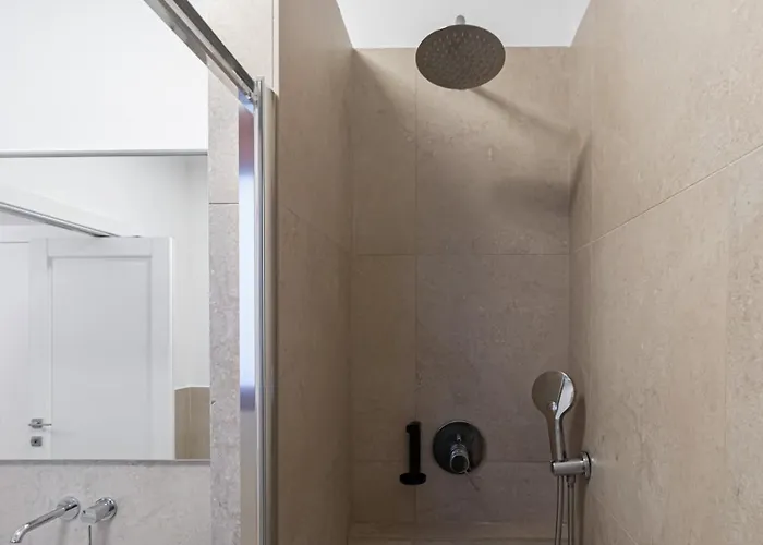 Italianway Easy - Indipendenza 5 * Milánó