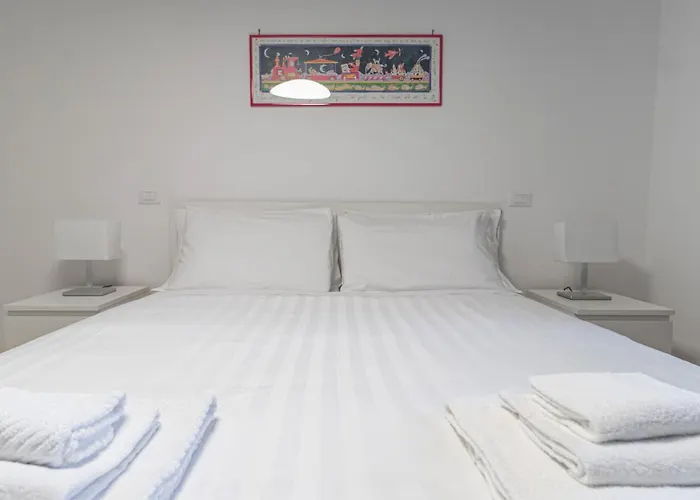 Italianway Easy - Indipendenza 5 Milánó