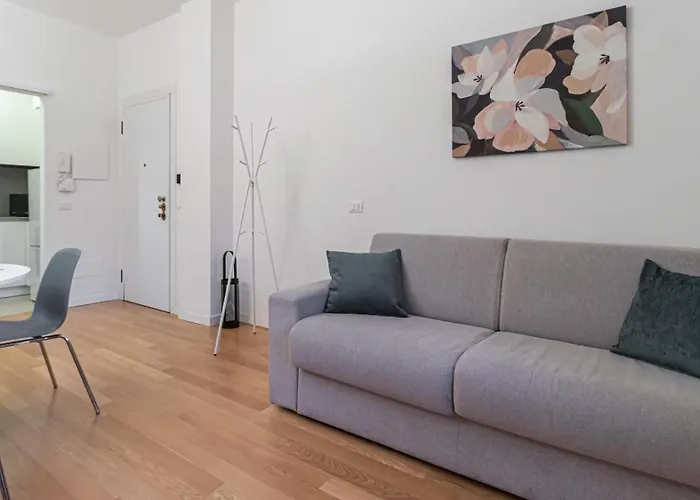 Italianway Easy - Indipendenza 5 Milánó