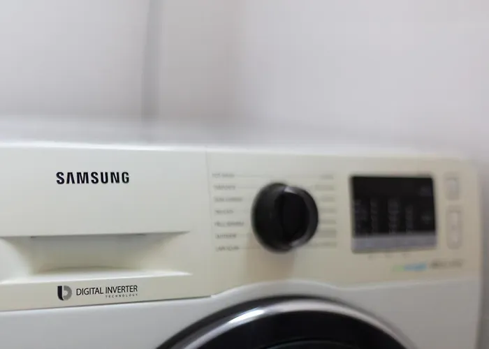 Spacious & Stylish 1-bedroom With Terrace Apartment Milan