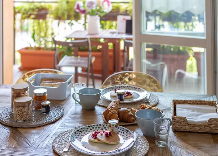 Spacious & Stylish 1-bedroom With Terrace *