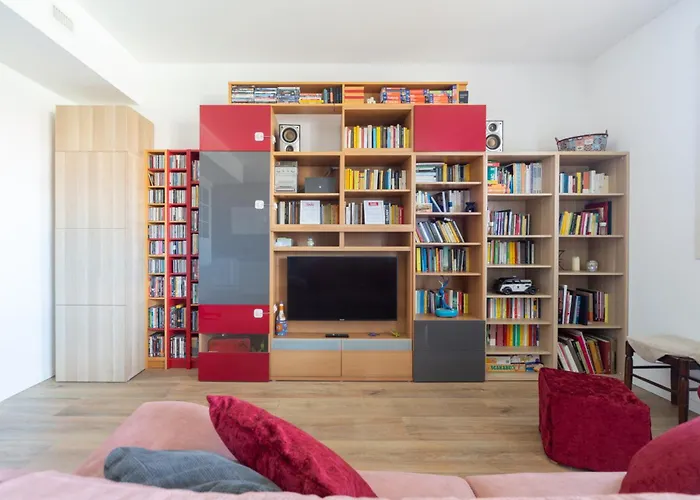 Spacious & Stylish 1-bedroom With Terrace *