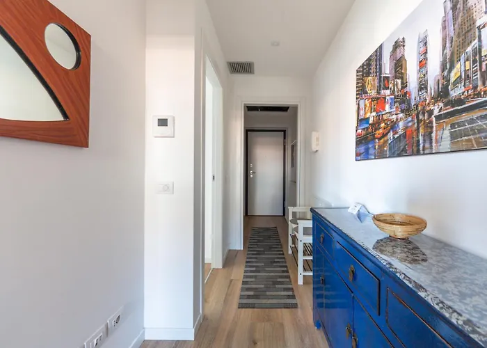 Spacious & Stylish 1-bedroom With Terrace Apartman Milánó