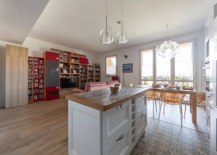 Spacious & Stylish 1-bedroom With Terrace *