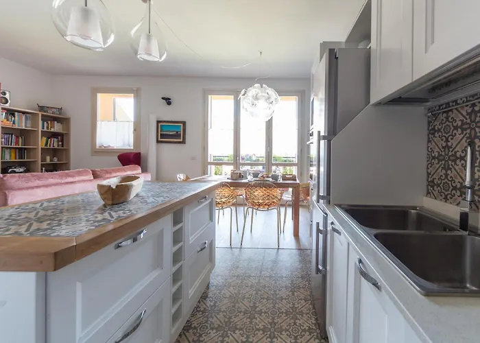 Spacious & Stylish 1-bedroom With Terrace * Milánó