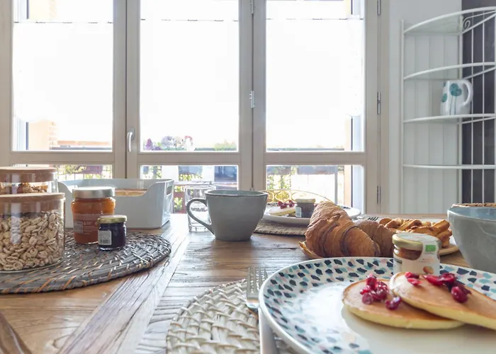 Spacious & Stylish 1-bedroom With Terrace