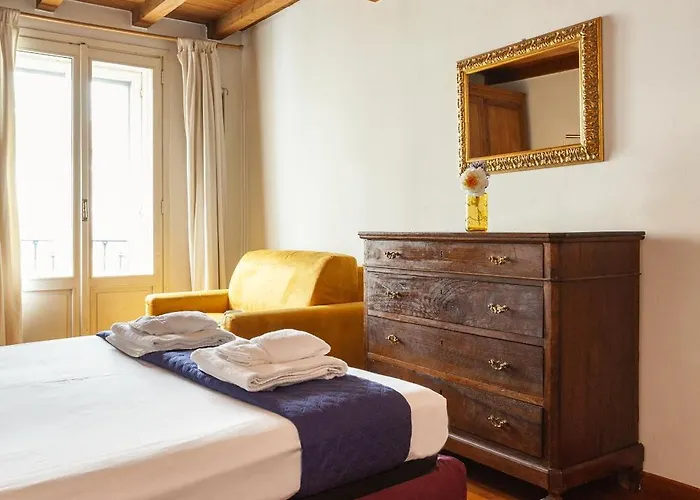 Via Torino Apartman *