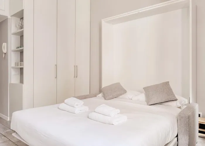 Just Urban - In The Center - Duomo 4 Min M1 * מילאנו