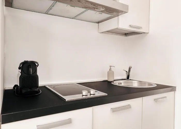 דירה Just Urban - In The Center - Duomo 4 Min M1 מילאנו