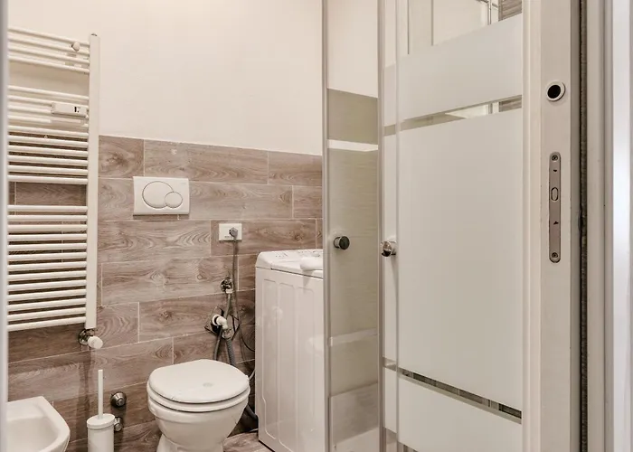 Just Urban - In The Center - Duomo 4 Min M1 מילאנו