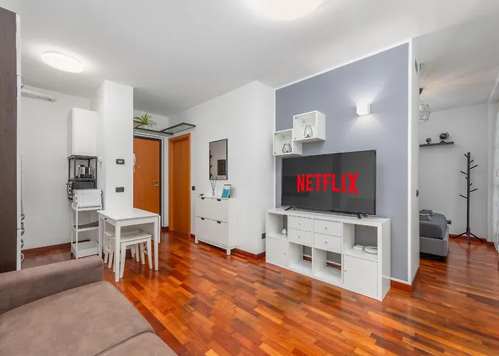 Appartement Free Private Parking - 5min To Metro - Balcony - Quiet Milan