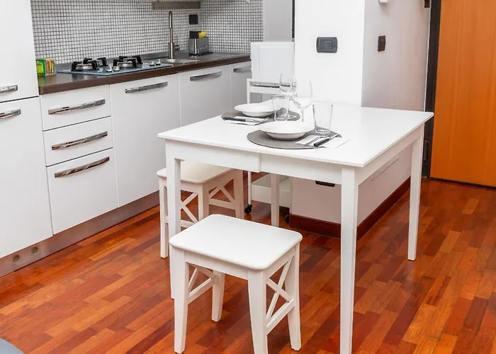 Appartement Free Private Parking - 5min To Metro - Balcony - Quiet *