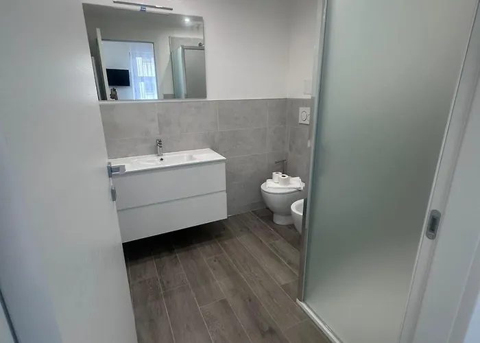 Apartment Vitruvio 43 *