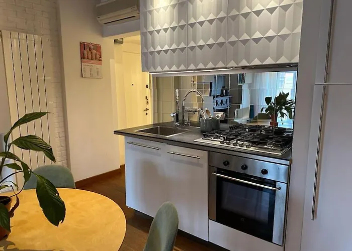 Nel Cuore Di Navigl Апартаменты *