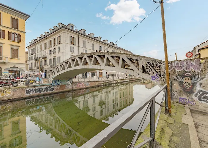 Luxury Naviglio House - 10 Min Cathedral Διαμέρισμα *