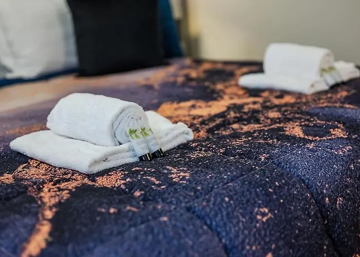 Duomo - Jacuzzi E Terrazzo - Cinema - Free Parking - Gym Villa Milano