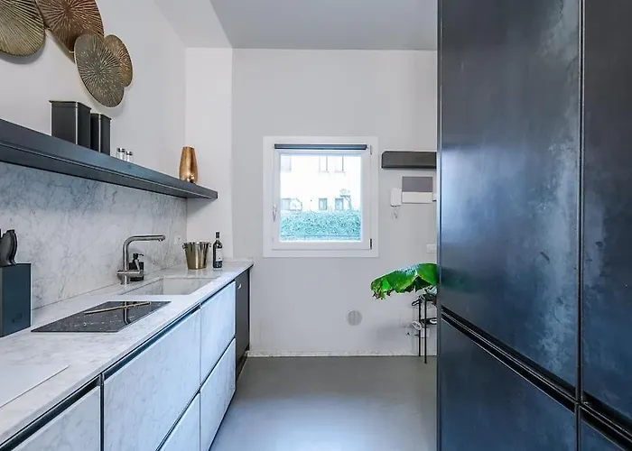 Duomo - Jacuzzi E Terrazzo - Cinema - Free Parking - Gym Villa *