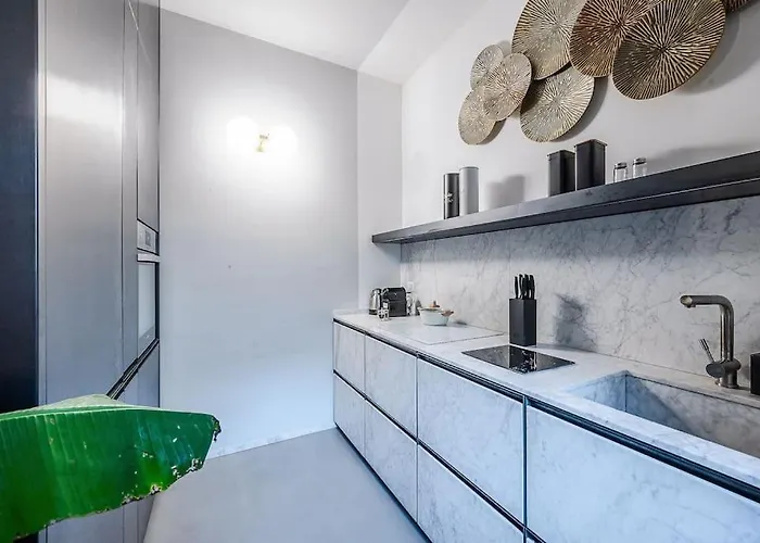 Villa Duomo - Jacuzzi E Terrazzo - Cinema - Free Parking - Gym Milano