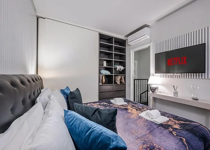 Villa Duomo - Jacuzzi E Terrazzo - Cinema - Free Parking - Gym