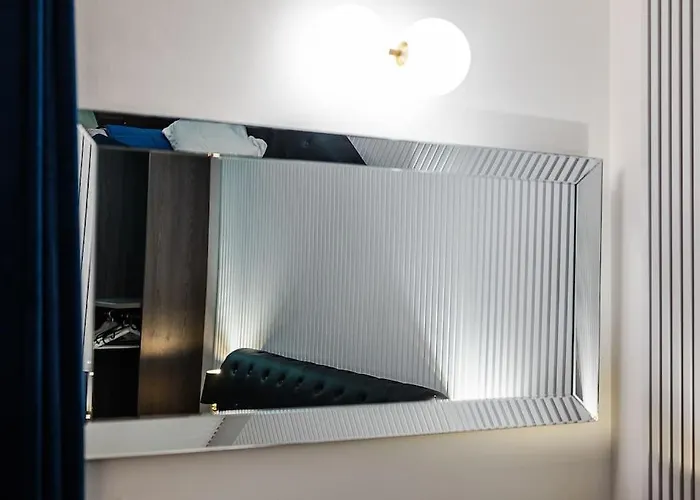 Duomo - Jacuzzi E Terrazzo - Cinema - Free Parking - Gym Milano