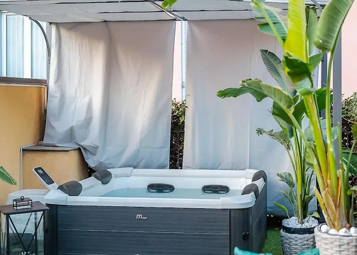 Villa Duomo - Jacuzzi E Terrazzo - Cinema - Free Parking - Gym Milano