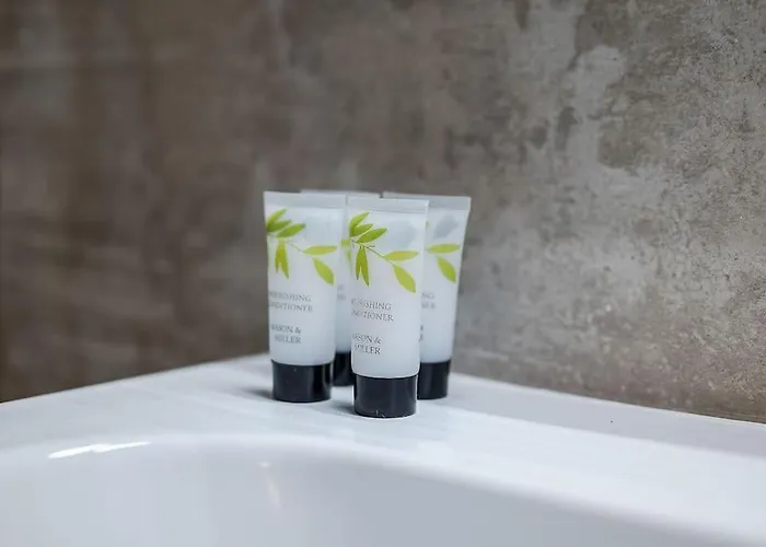 Villa Duomo - Jacuzzi E Terrazzo - Cinema - Free Parking - Gym