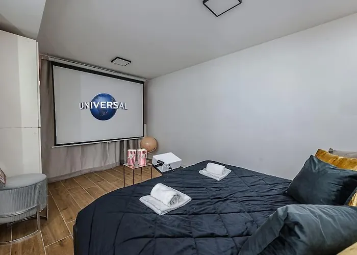 Duomo - Jacuzzi E Terrazzo - Cinema - Free Parking - Gym Vila *