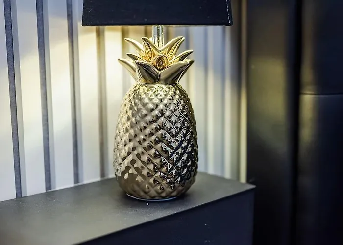 Villa Duomo - Jacuzzi E Terrazzo - Cinema - Free Parking - Gym *