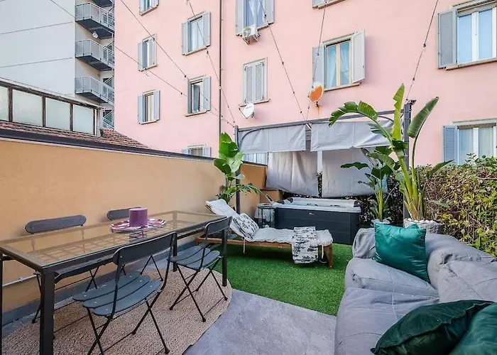 Duomo - Jacuzzi E Terrazzo - Cinema - Free Parking - Gym