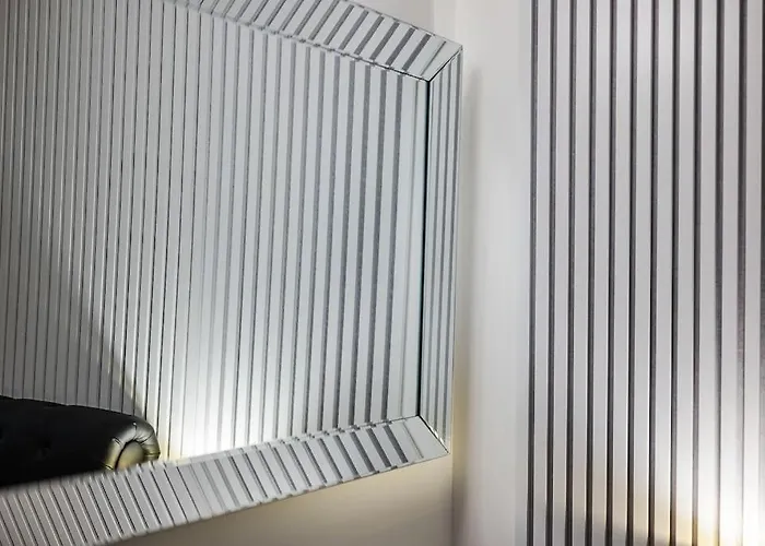 Villa Duomo - Jacuzzi E Terrazzo - Cinema - Free Parking - Gym Milano