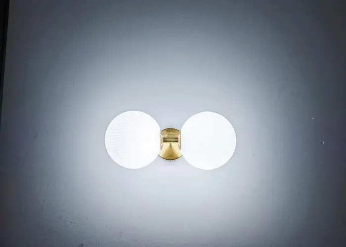 Duomo - Jacuzzi E Terrazzo - Cinema - Free Parking - Gym