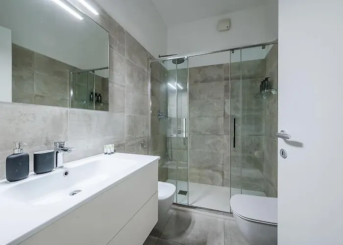 Duomo - Jacuzzi E Terrazzo - Cinema - Free Parking - Gym Villa