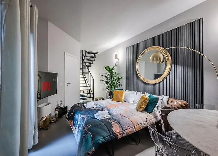 Duomo - Jacuzzi E Terrazzo - Cinema - Free Parking - Gym * Milano