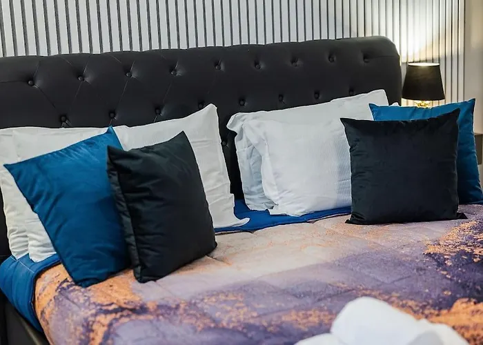 Duomo - Jacuzzi E Terrazzo - Cinema - Free Parking - Gym Villa Milano