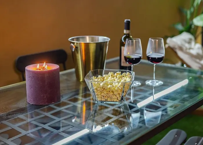 Duomo - Jacuzzi E Terrazzo - Cinema - Free Parking - Gym Milano