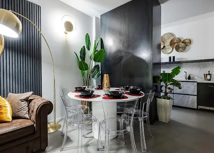 Duomo - Jacuzzi E Terrazzo - Cinema - Free Parking - Gym * Milano