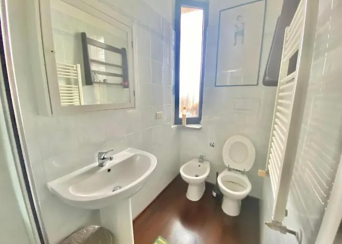 Grazioso Nel Cuore Del Tran Tran Di Milano, Perfetto Per Amici E Famiglie, Vicino A Metropolitana Lejlighed