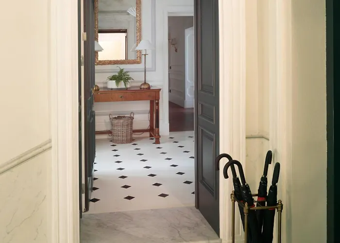 Rocco House Via Manzoni Милан