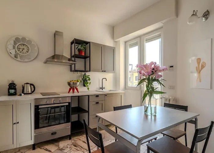 Station-duomo - 3 Bedrooms With Jacuzzi * מילאנו